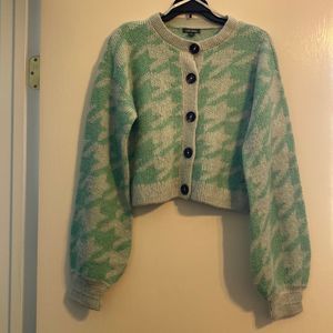 Wild fable size Medium cropped cardigan with a abstract print veuc